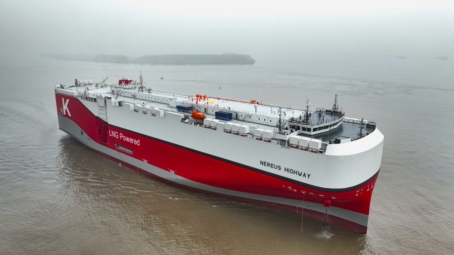 Transit: NEREUS HIGHWAY       entering English South Coast at The Dover Strait