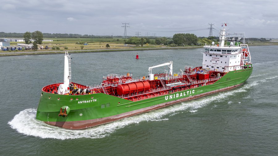 Humber Departure: ANTRACYTH           